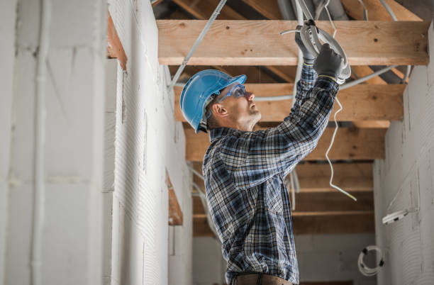 Professional Electrician in Altoona, IA